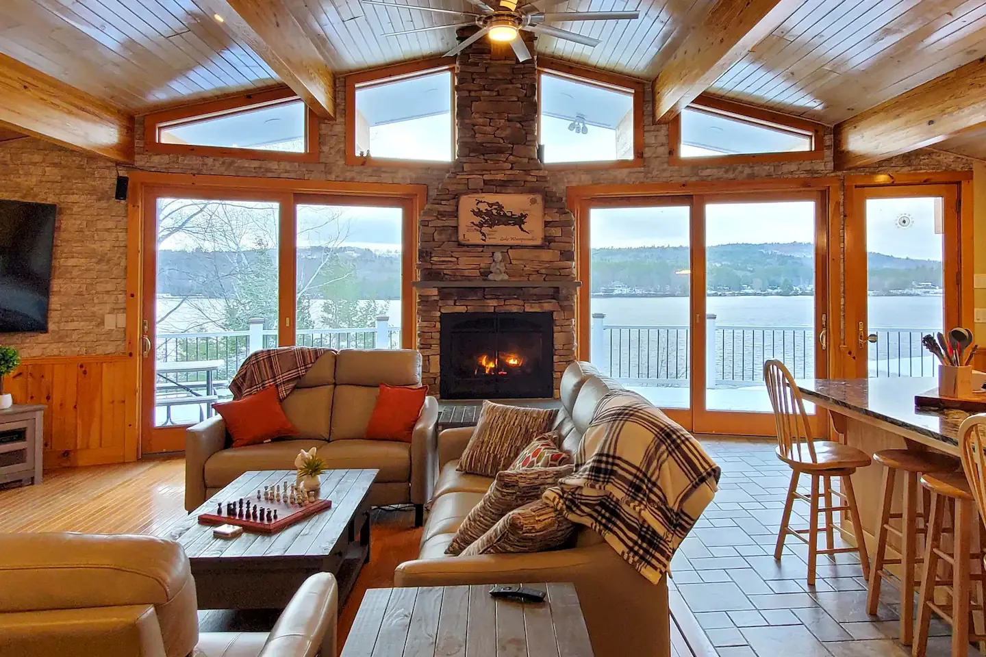 Luxury Waterfront House - Unit 9 - Preview 1